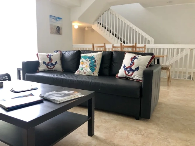 3 Bedrooms Cottage