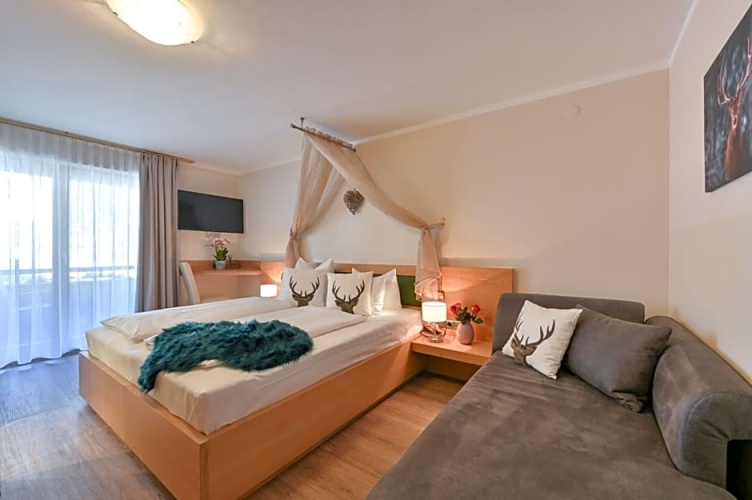 Superior Double room with balcony and with view