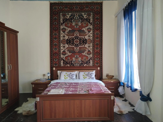 Ali Ancient House 555