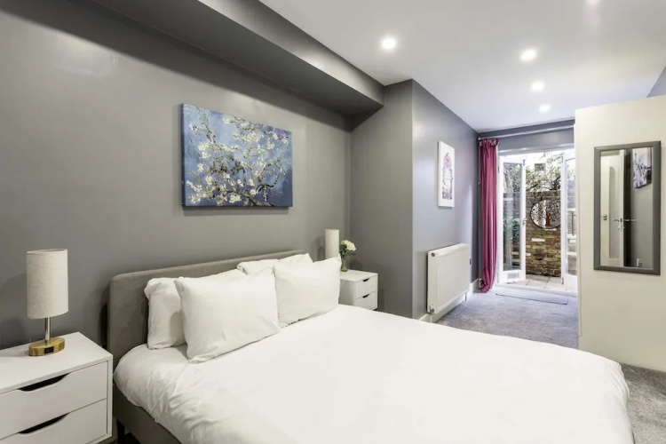 Spacious Clapham Junction Apartment
