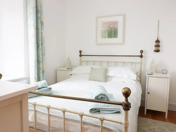 4 Coastguard Cottages