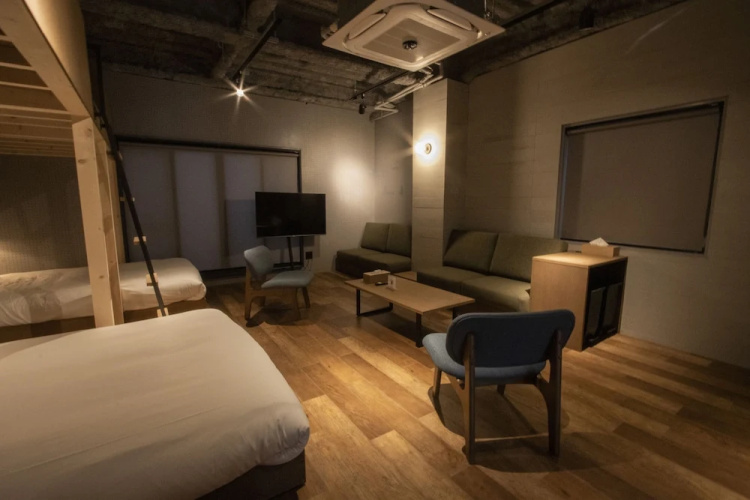 Green Room Hotel