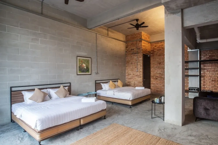 Standard room with balcony