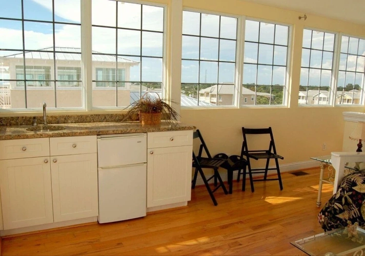 5 Bedrooms Sextuple Cottage with balcony and beachfront