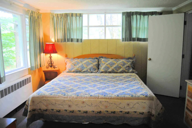 Sky Valley Motel & Cottages
