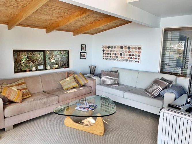 3 Bedrooms Cottage