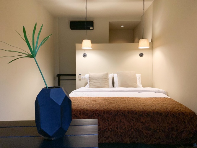 Standard room with pool view