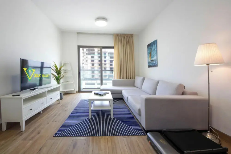 Silk Valley-Luxury 1B in prime location