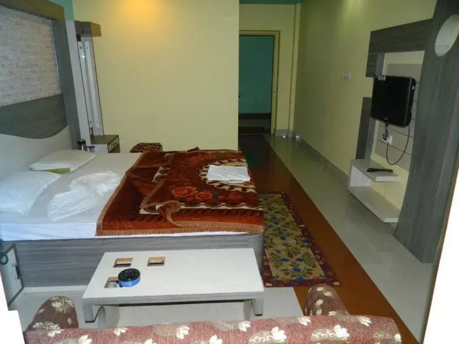 Hotel Raj