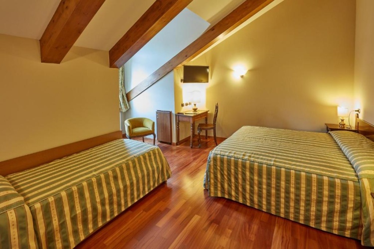 Standard Quadruple room