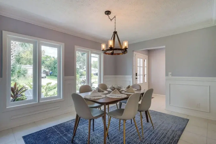 4 Bedrooms Cottage