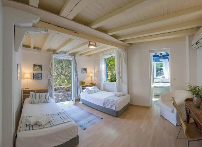 Agios Nikitas Villas