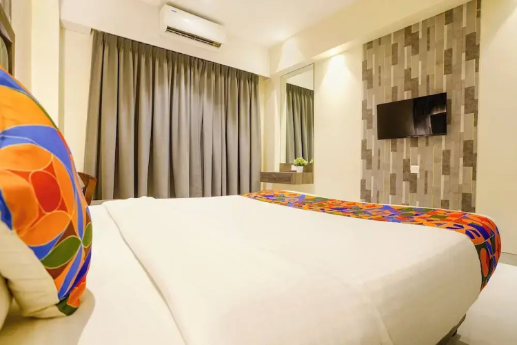 FabHotel Shubham Comforts