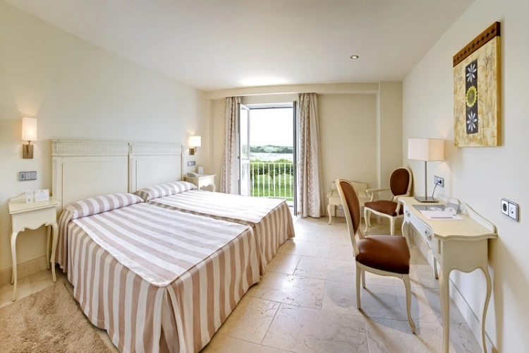 Standard Twin Family room
