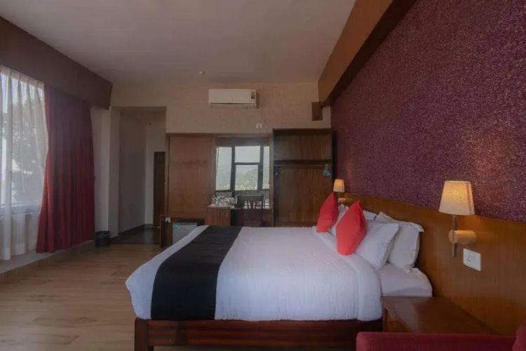 Seven Lakes Resort