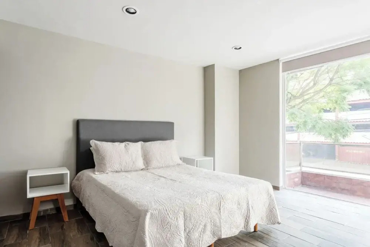 Modern Flat by Polanco Balcony Pet Friendly