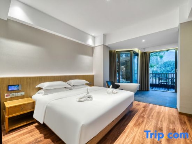 Standard Double room with river view