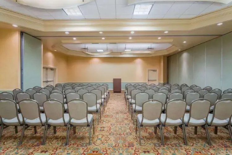 Phoenix Place Hotel & Suites