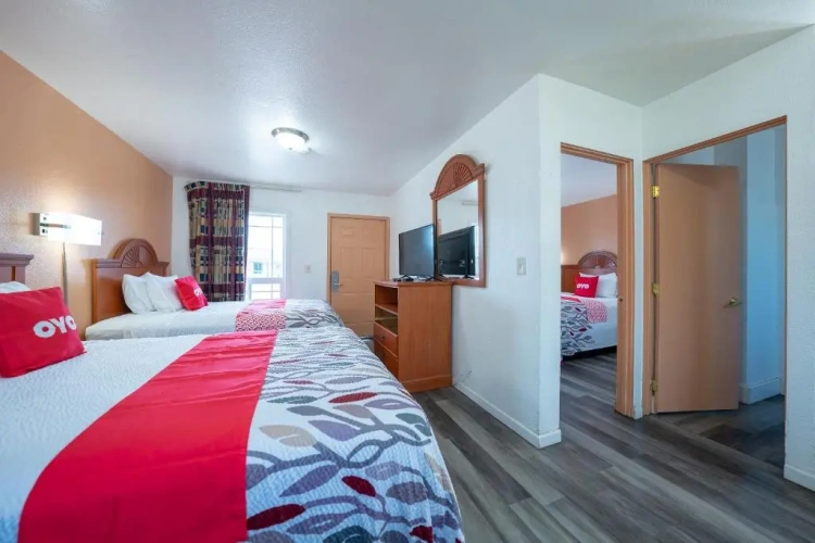 Standard Sextuple room