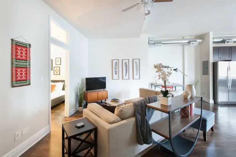 Open Concept 2BR in Wicker Park by Sonder