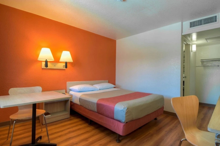 Standard Double Suite