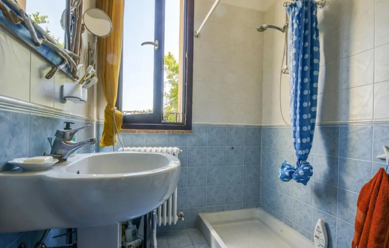 Amazing Apartment in Casteldimezzo With 1 Bedrooms