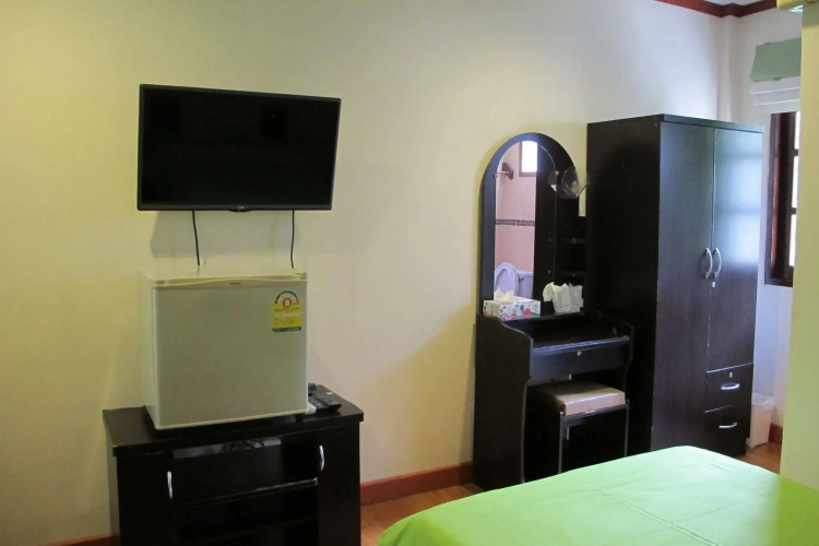 Koh Sichang Resort