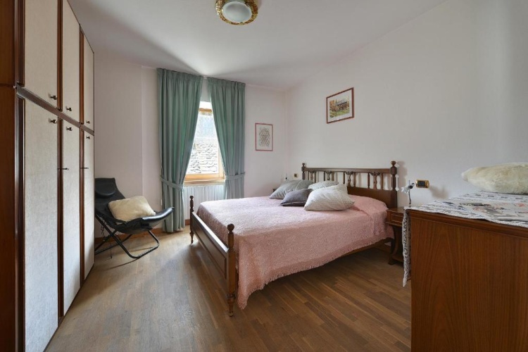 3 Bedrooms Apartment