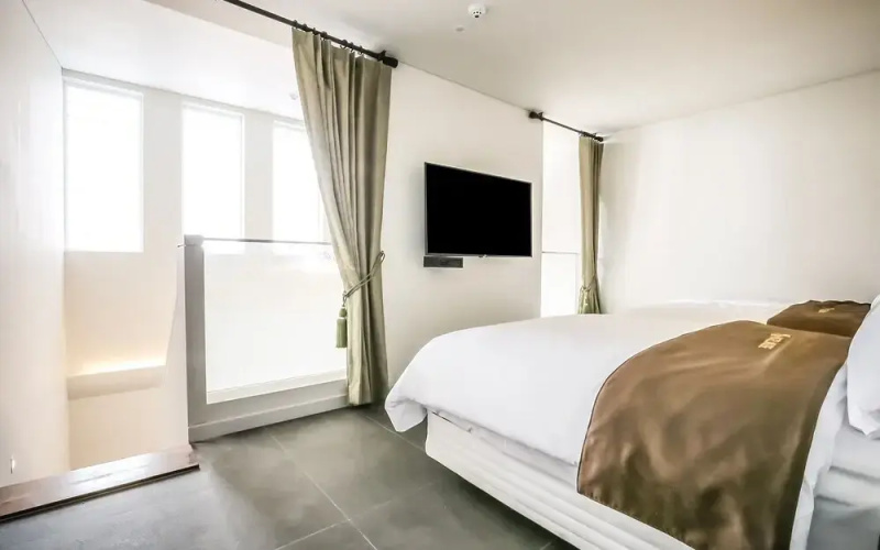 Hotel Maru