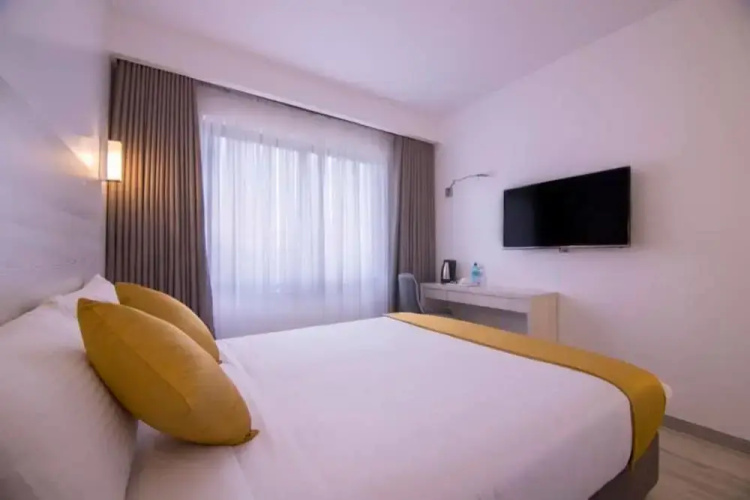 Symphony Hotel