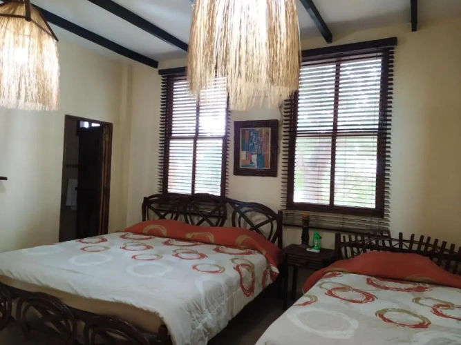 Standard Triple room