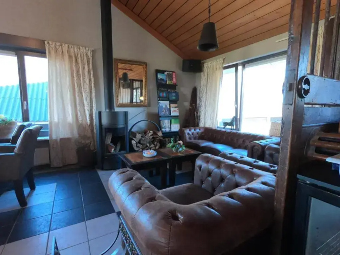 Human & Horse Hotel