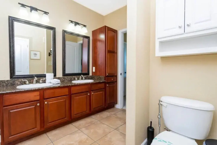 909 Unit 1033 Beautiful Apartment