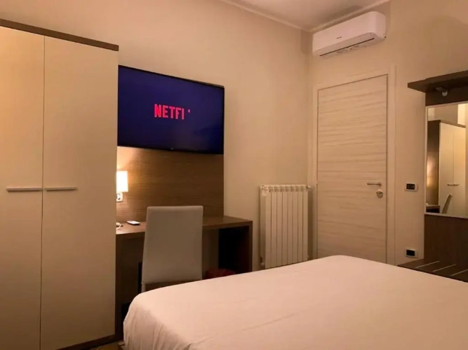 3 Bedrooms Apartment