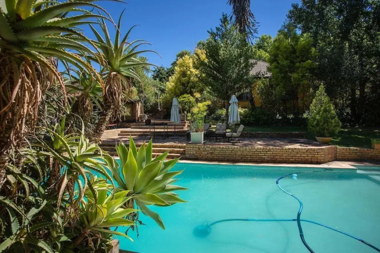 Dirtopia Trail Lodge