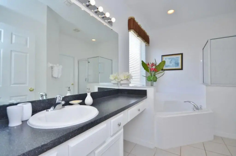 406 Solana 6 Bedrooms, 3 Bathrooms