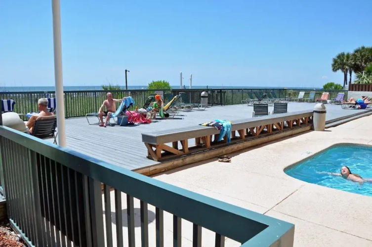 Ashworth 1402 3 Br condo by RedAwning