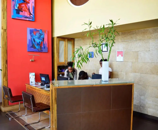 Roots Apartment Hotel