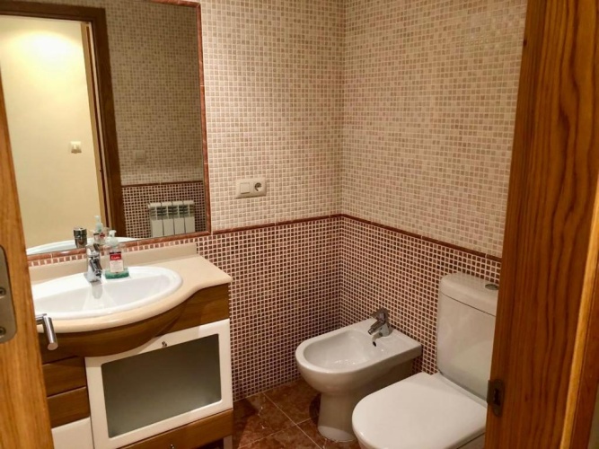 3 Bedrooms Apartment