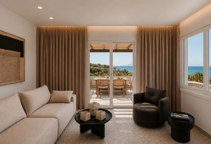 3 Bedrooms Deluxe Apartment with sea view