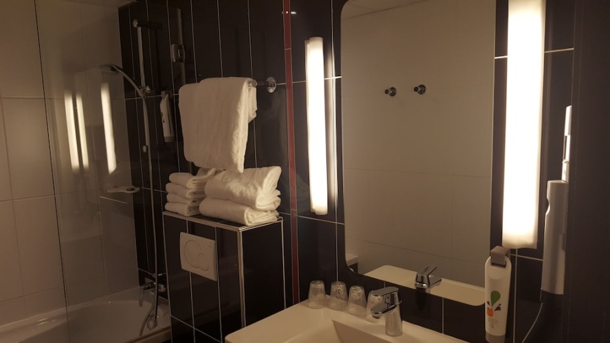 Ibis Styles Paris Pigalle Montmartre (Adults only) photo 9
