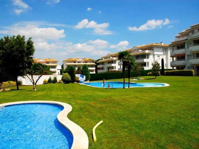 2 Bedrooms Apartment