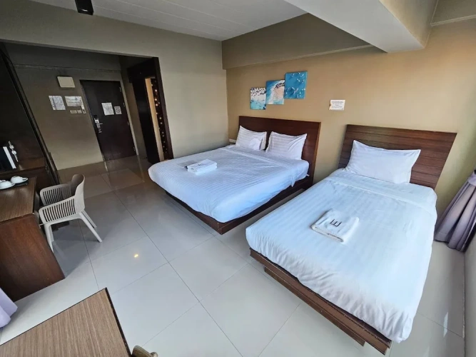 Standard Triple room with balcony