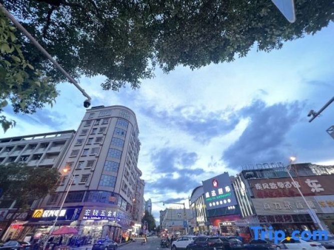 Chenshuihss Hotels