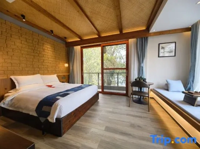 Standard Double room with river view