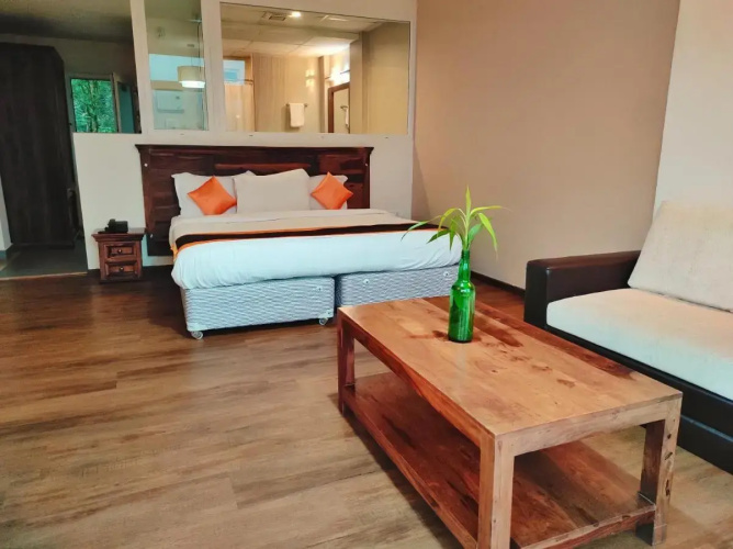 Shola Crown Resort - Munnar