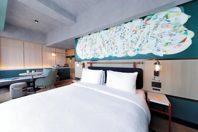 Deluxe Double room with city view