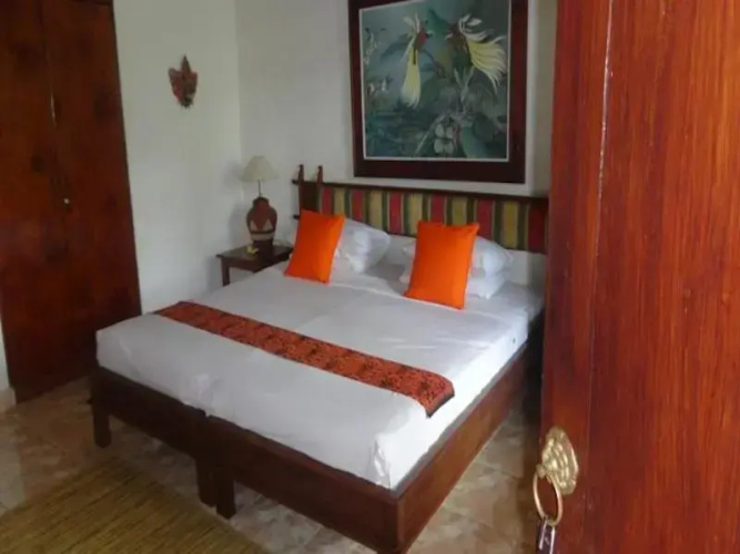 Anom Cottages