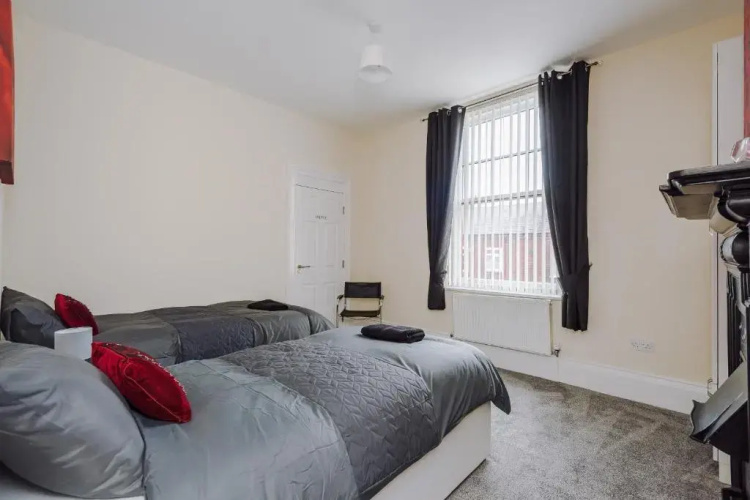 Apartment 1 (first floor)