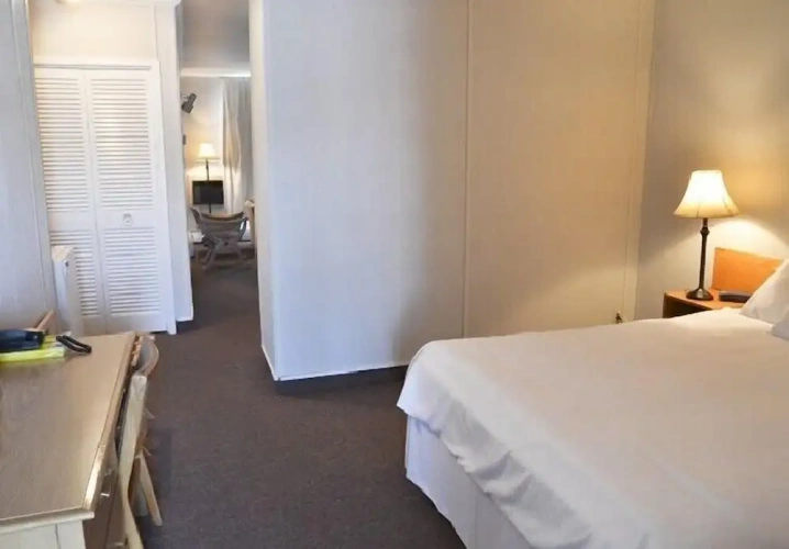 Standard Double Suite